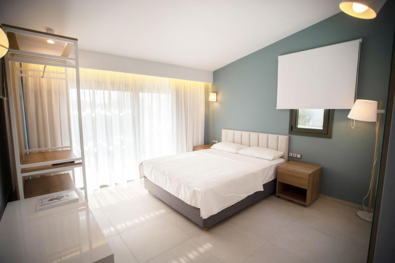 8 Boutique Suites Nea Poteidaia Exterior photo